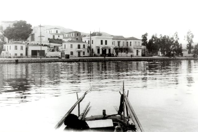 LIMANI - Before the inner harbour was constructed